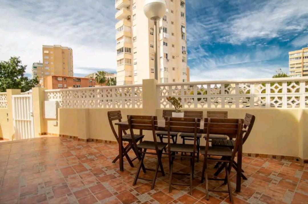 Appartamento Albufereta Cozy Studio With A Great Terrace Alicante Esterno foto